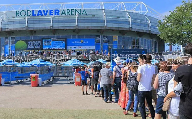 超级房车赛车：激情与速度的盛宴